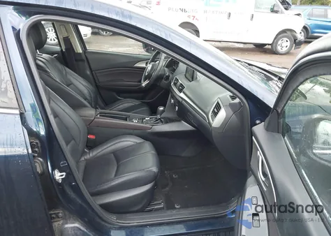 2018 Mazda Mazda3 Touring z USA, uszkodzony, nr VIN 3MZBN1V3XJM246259